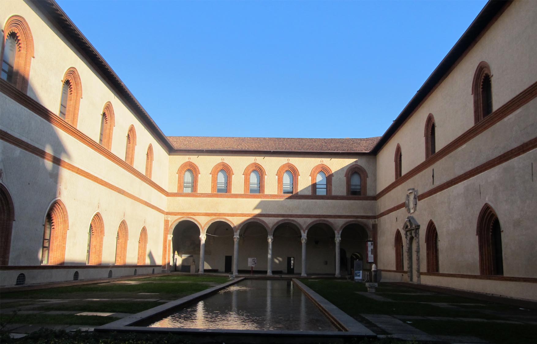 49 italija milano tvdjava